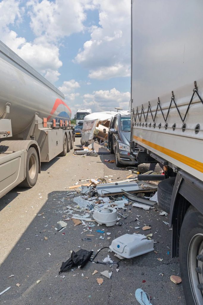 Semi Truck Accident Victim Injury Laywer